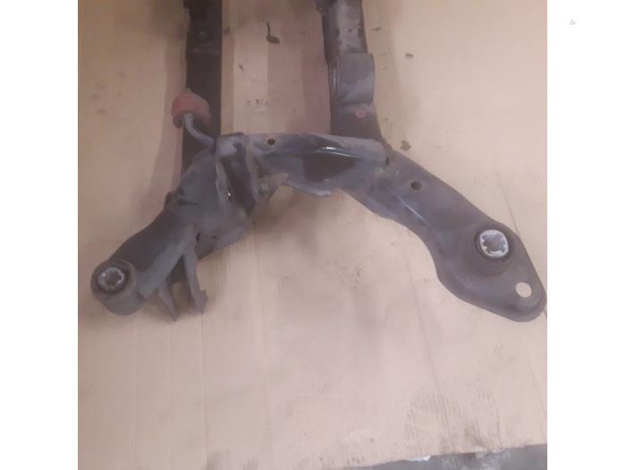 Subframe van een Volvo XC70 (BZ) 2.4 D 20V AWD 2011