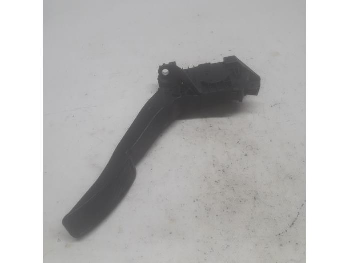 Gebruikte Gaspedaalpositie Sensor Ford Fiesta 7 1.5 TDCi 85 Prijs € 52,50 Margeregeling aangeboden door Reclycar De Boer BV