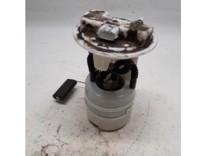 Gebruikte Tank element Pomp Renault Modus/Grand Modus (JP) 1.6 16V Prijs € 26,25 Margeregeling aangeboden door Reclycar De Boer BV