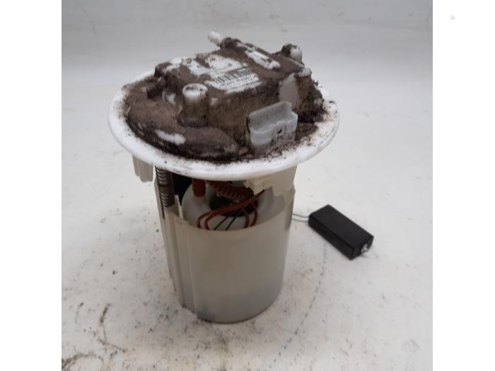 Gebruikte Tank element Pomp Peugeot 207/207+ (WA/WC/WM) 1.4 16V VTi Prijs € 26,25 Margeregeling aangeboden door Reclycar De Boer BV