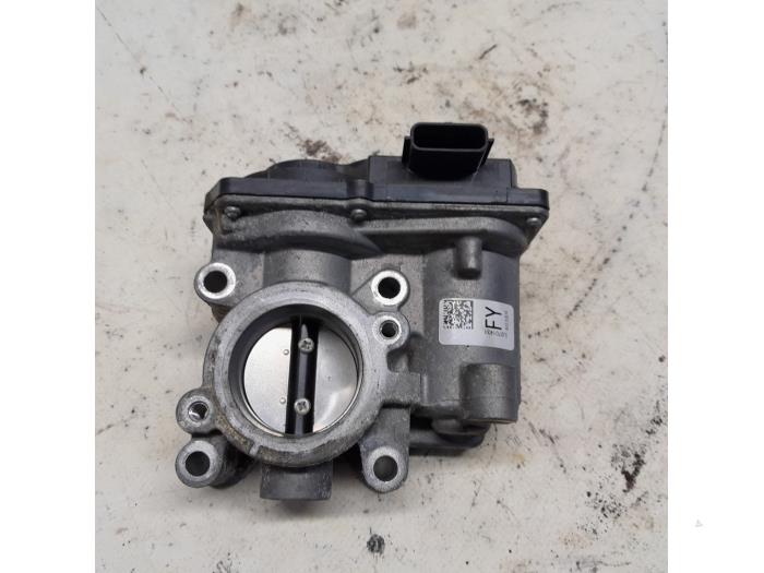 Gebruikte Gasklephuis Nissan Qashqai (J11) 1.2 DIG-T 16V Prijs € 26,25 Margeregeling aangeboden door Reclycar De Boer BV