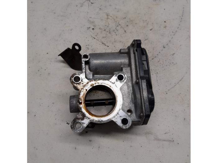 Gebruikte Gasklephuis Renault Megane III Berline (BZ) 1.2 16V TCE 115 Prijs € 26,25 Margeregeling aangeboden door Reclycar De Boer BV