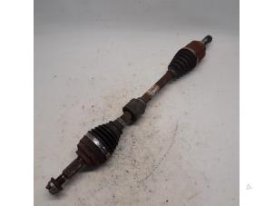 Gebruikte Steekas links-voor Renault Clio IV Estate/Grandtour (7R) 1.5 Energy dCi 90 FAP Prijs € 52,50 Margeregeling aangeboden door Reclycar De Boer BV