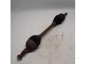 Gebruikte Cardanas links-voor (VWA) Renault Trafic New (FL) 2.0 dCi 16V 90 Prijs € 52,50 Margeregeling aangeboden door Reclycar De Boer BV