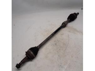 Gebruikte Homokineetas rechts-voor Toyota Yaris II (P9) 1.3 16V VVT-i Prijs € 36,75 Margeregeling aangeboden door Reclycar De Boer BV