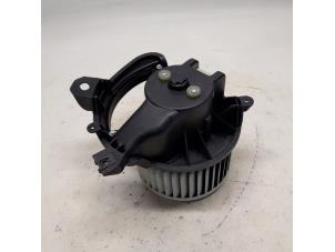 Gebruikte Aanjager Fiat Punto Evo (199) 1.3 JTD Multijet 85 16V Euro 5 Prijs € 36,75 Margeregeling aangeboden door Reclycar De Boer BV