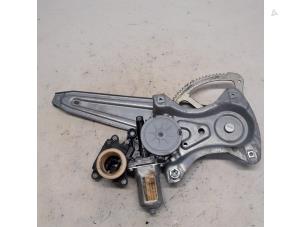 Gebruikte Ruitmechaniek 4Deurs rechts-achter Toyota Avensis Wagon (T27) 2.2 16V D-4D-F 150 Prijs € 26,25 Margeregeling aangeboden door Reclycar De Boer BV