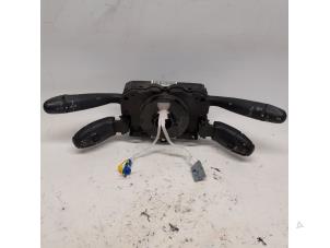 Gebruikte Licht + Raw Schakelaar Peugeot 308 SW (4E/H) 1.6 HDi 16V FAP Prijs € 157,50 Margeregeling aangeboden door Reclycar De Boer BV