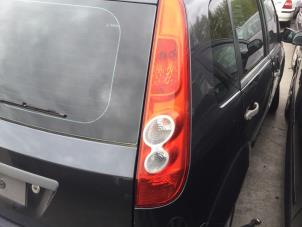 Gebruikte Achterlicht rechts Ford Fiesta 5 (JD/JH) 1.3 Prijs € 25,20 Margeregeling aangeboden door Reclycar De Boer BV