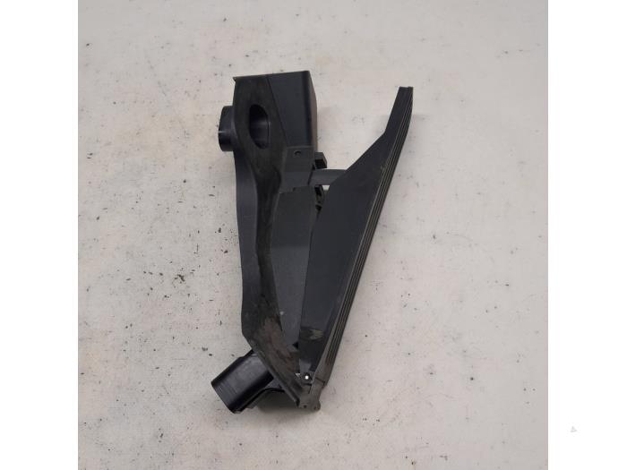 Gebruikte Gaspedaalpositie Sensor Volkswagen Golf Plus (5M1/1KP) 1.6 BiFuel Prijs € 31,50 Margeregeling aangeboden door Reclycar De Boer BV