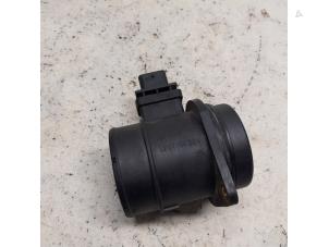 Gebruikte Luchthoeveelheidsmeter Hyundai iX20 (JC) 1.4 CRDi 16V Prijs € 63,00 Margeregeling aangeboden door Reclycar De Boer BV