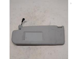 Gebruikte Zonneklep Volkswagen Golf Plus (5M1/1KP) 1.6 BiFuel Prijs € 26,25 Margeregeling aangeboden door Reclycar De Boer BV