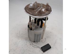 Gebruikte Tank element Pomp Opel Corsa D 1.2 16V Prijs € 26,25 Margeregeling aangeboden door Reclycar De Boer BV