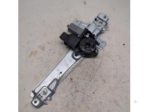 Gebruikte Ruitmechaniek 4Deurs links-achter Peugeot 2008 (CU) 1.6 Blue HDi 100 Prijs € 63,00 Margeregeling aangeboden door Reclycar De Boer BV