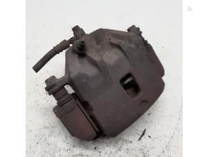 Gebruikte Remklauw (Tang) rechts-voor Hyundai Tucson (JM) 2.0 CRDi 16V 4x4 Prijs € 15,75 Margeregeling aangeboden door Reclycar De Boer BV