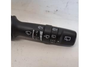 Gebruikte Ruitenwis Schakelaar Hyundai i20 1.2i 16V Prijs € 15,75 Margeregeling aangeboden door Reclycar De Boer BV