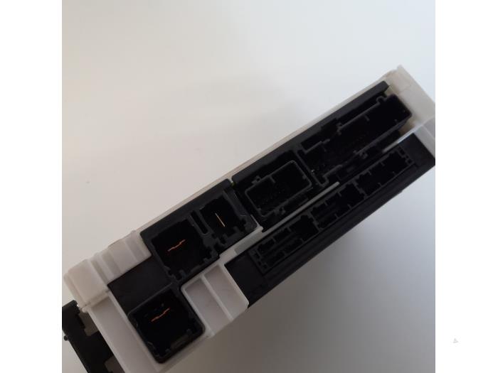 Computer Body Control van een Toyota RAV4 (A5) 2.5 Plug-in Hybrid 16V AWD 2021