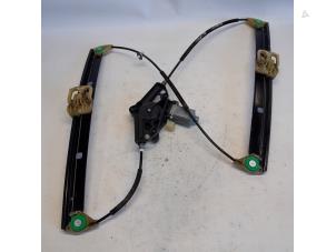 Gebruikte Raammechaniek 4Deurs links-voor Skoda Octavia Combi (5EAC) 1.6 TDI 16V Prijs € 63,00 Margeregeling aangeboden door Reclycar De Boer BV