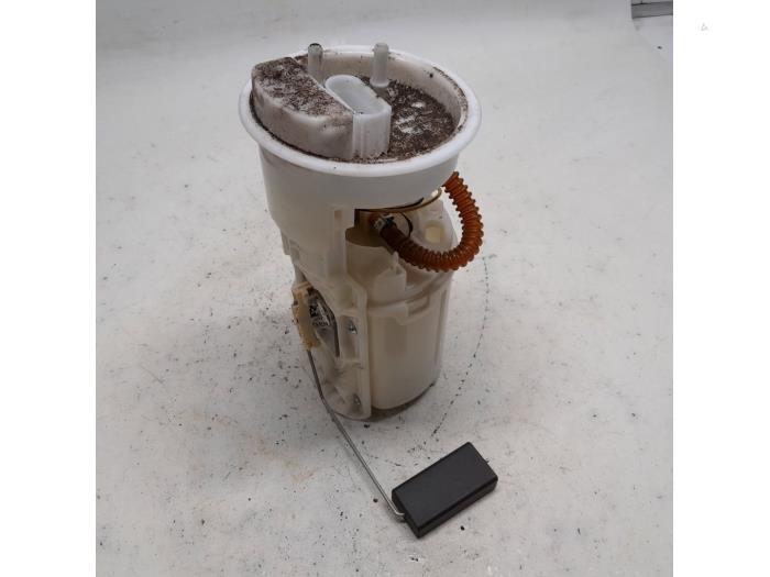 Gebruikte Tank element Pomp Skoda Fabia II (5J) 1.4i 16V Prijs € 26,25 Margeregeling aangeboden door Reclycar De Boer BV