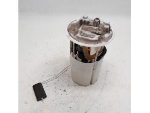 Gebruikte Tank element Pomp Renault Megane III Berline (BZ) 1.5 dCi 110 Prijs € 42,00 Margeregeling aangeboden door Reclycar De Boer BV
