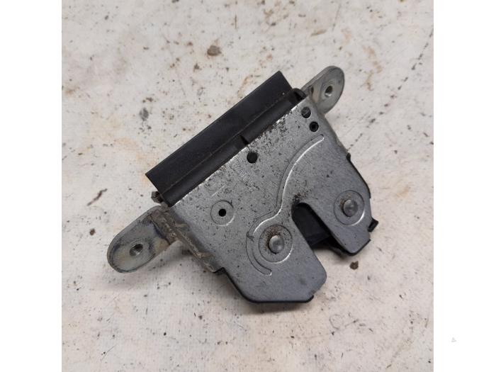 Achterklep Kofferbak Lock 55702917 55701971 Auto Achterklep Deur Klink Lock Actuator Voor Fiat 500 Voor Bravo Voor Punto 2010 2011 2012 2013 2014 Achterklepvergrendeling