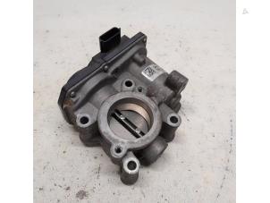 Gebruikte Gasklephuis Renault Captur (2R) 1.2 TCE 16V EDC Prijs € 26,25 Margeregeling aangeboden door Reclycar De Boer BV