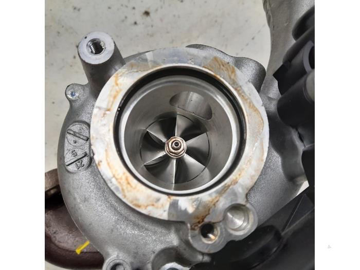 Gebruikte Turbo Volkswagen Passat (3G2) 1.5 TSI 16V Prijs € 262,50 Margeregeling aangeboden door Reclycar De Boer BV