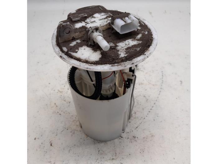 Gebruikte Tank element Pomp Renault Megane III Berline (BZ) 1.4 16V TCe 130 Prijs € 26,25 Margeregeling aangeboden door Reclycar De Boer BV