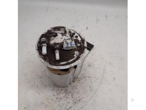 Gebruikte Tank element Pomp Renault Megane III Grandtour (KZ) 1.5 dCi 110 Prijs € 42,00 Margeregeling aangeboden door Reclycar De Boer BV