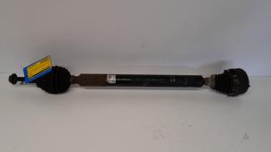 Gebruikte Cardanas rechts-voor (VWA) Volkswagen Golf V (1K1) 1.6 FSI 16V Prijs € 36,75 Margeregeling aangeboden door Reclycar De Boer BV