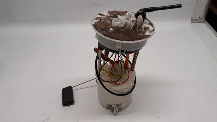 Gebruikte Tank element Pomp Opel Agila (B) 1.2 16V Prijs € 26,25 Margeregeling aangeboden door Reclycar De Boer BV