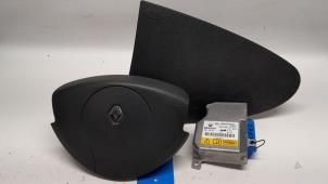 Gebruikte Airbag Set + Module Renault Twingo II (CN) 1.5 dCi 90 FAP Prijs € 262,50 Margeregeling aangeboden door Reclycar De Boer BV