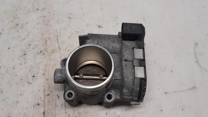 Gebruikte Gasklephuis Ford Fiesta 6 (JA8) 1.25 16V Prijs € 26,25 Margeregeling aangeboden door Reclycar De Boer BV