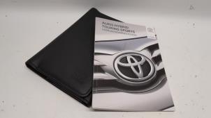 Gebruikte Instructie Boekje Toyota Auris Touring Sports (E18) 1.8 16V Hybrid Prijs € 52,50 Margeregeling aangeboden door Reclycar De Boer BV