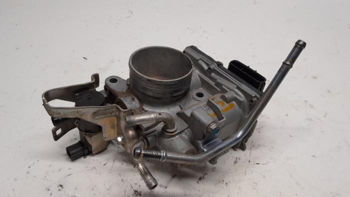 Gasklephuis van een Honda Insight (ZE2) 1.3 16V VTEC 2010