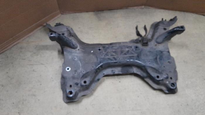 Gebruikte Subframe Peugeot 3008 I (0U/HU) 1.6 VTI 16V Prijs € 52,50 Margeregeling aangeboden door Reclycar De Boer BV