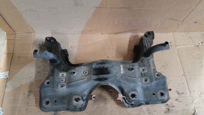 Gebruikte Subframe Fiat 500L (199) 1.6 D 16V Multijet II Prijs € 52,50 Margeregeling aangeboden door Reclycar De Boer BV