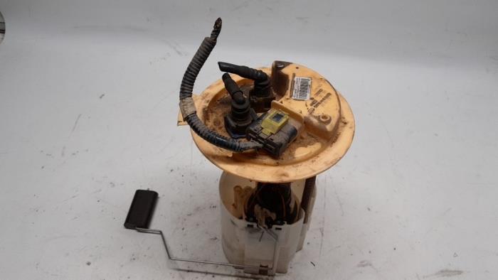 Gebruikte Tank element Pomp Fiat 500L (199) 1.6 D 16V Multijet II Prijs € 42,00 Margeregeling aangeboden door Reclycar De Boer BV