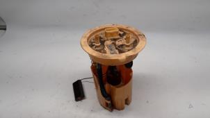 Gebruikte Tank element Pomp Mini Countryman (R60) 2.0 Cooper SD 16V Prijs € 42,00 Margeregeling aangeboden door Reclycar De Boer BV