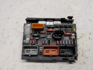 Gebruikte Zekeringkast Peugeot 308 SW (4E/H) 1.6 VTI 16V Prijs € 115,50 Margeregeling aangeboden door Reclycar De Boer BV