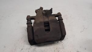 Gebruikte Remklauw (Tang) links-voor Suzuki Swift (ZA/ZC/ZD1/2/3/9) 1.3 VVT 16V Prijs € 15,75 Margeregeling aangeboden door Reclycar De Boer BV