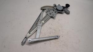 Gebruikte Ruitmechaniek 4Deurs rechts-voor Suzuki Swift (ZA/ZC/ZD1/2/3/9) 1.3 VVT 16V Prijs € 26,25 Margeregeling aangeboden door Reclycar De Boer BV