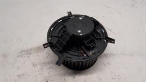 Gebruikte Kachel Ventilatiemotor Fiat Freemont 2.0 MultiJet 170 16V Prijs € 78,75 Margeregeling aangeboden door Reclycar De Boer BV