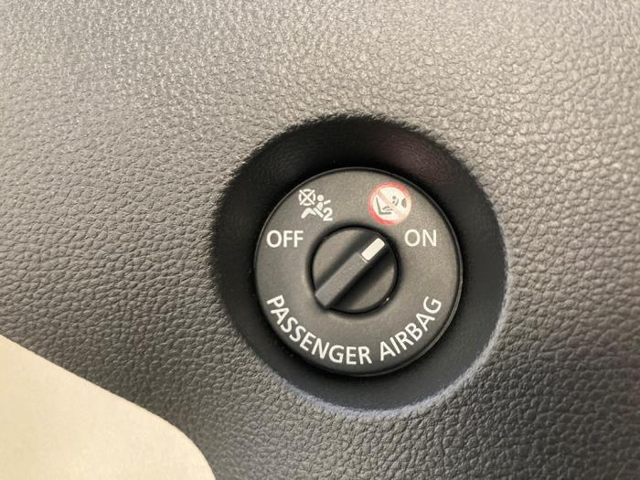 Dashboard deel van een Dacia Jogger 1.0 TCe 100 Bi-Fuel , ECO-G 12V 2023