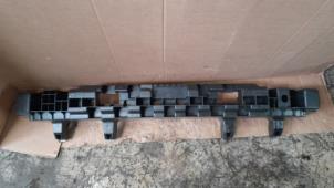 Gebruikte Bumperframe achter Dacia Jogger 1.0 TCe 100 Bi-Fuel , ECO-G 12V Prijs € 105,00 Margeregeling aangeboden door Reclycar De Boer BV