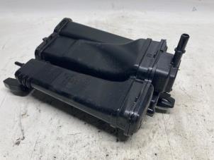 Gebruikte Koolstoffilter Skoda Kamiq 1.0 TSI 12V Prijs € 42,00 Margeregeling aangeboden door Reclycar De Boer BV