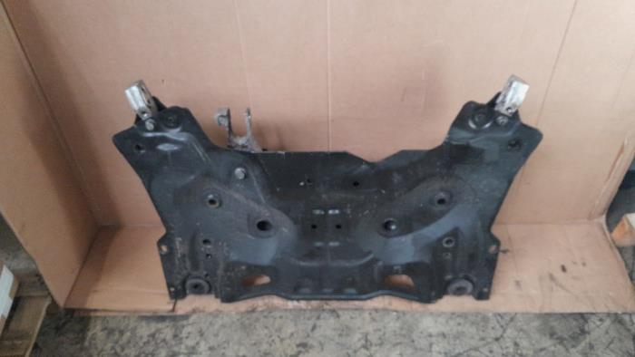 Gebruikte Subframe Citroen C5 III Tourer (RW) 2.0 HDiF 16V Prijs € 52,50 Margeregeling aangeboden door Reclycar De Boer BV