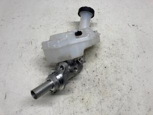 Gebruikte Hoofdremcilinder Dacia Jogger 1.0 TCe 100 Bi-Fuel , ECO-G 12V Prijs € 52,50 Margeregeling aangeboden door Reclycar De Boer BV