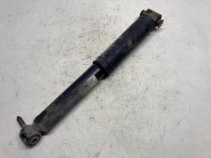 Gebruikte Schokbreker links-achter Renault Grand Scénic III (JZ) 1.4 16V TCe 130 Prijs € 13,13 Margeregeling aangeboden door Reclycar De Boer BV