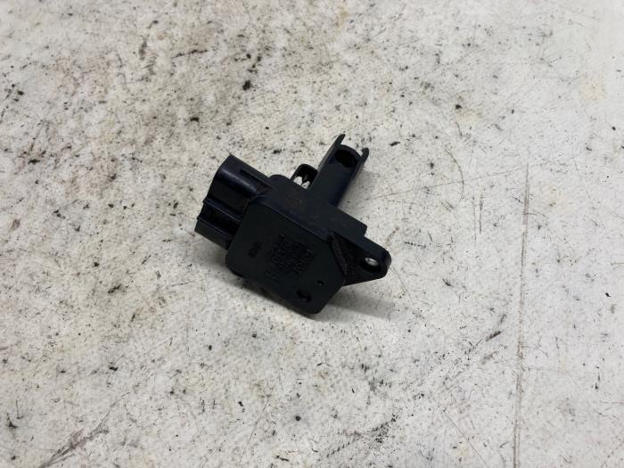 Gebruikte Luchthoeveelheidsmeter Toyota RAV4 (A3) 2.2 D-4D 16V 4x4 Prijs € 31,50 Margeregeling aangeboden door Reclycar De Boer BV